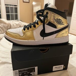 Air Jordan size 9.5